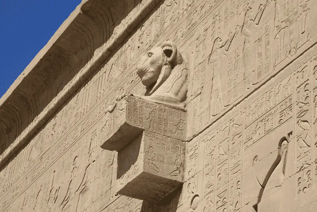 Image of a statue of the ancient Egyptian goddess Tefnut