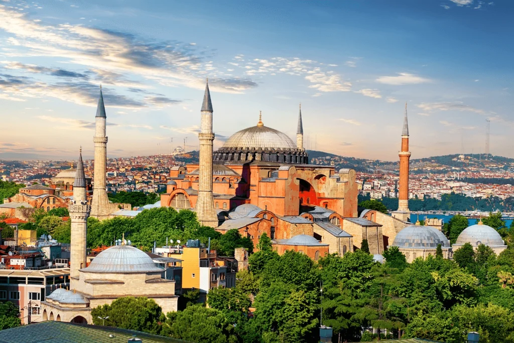 Image of the Hagia Sophia in Istanbul, Turkey for a blog post covering the world's most famous historical places.