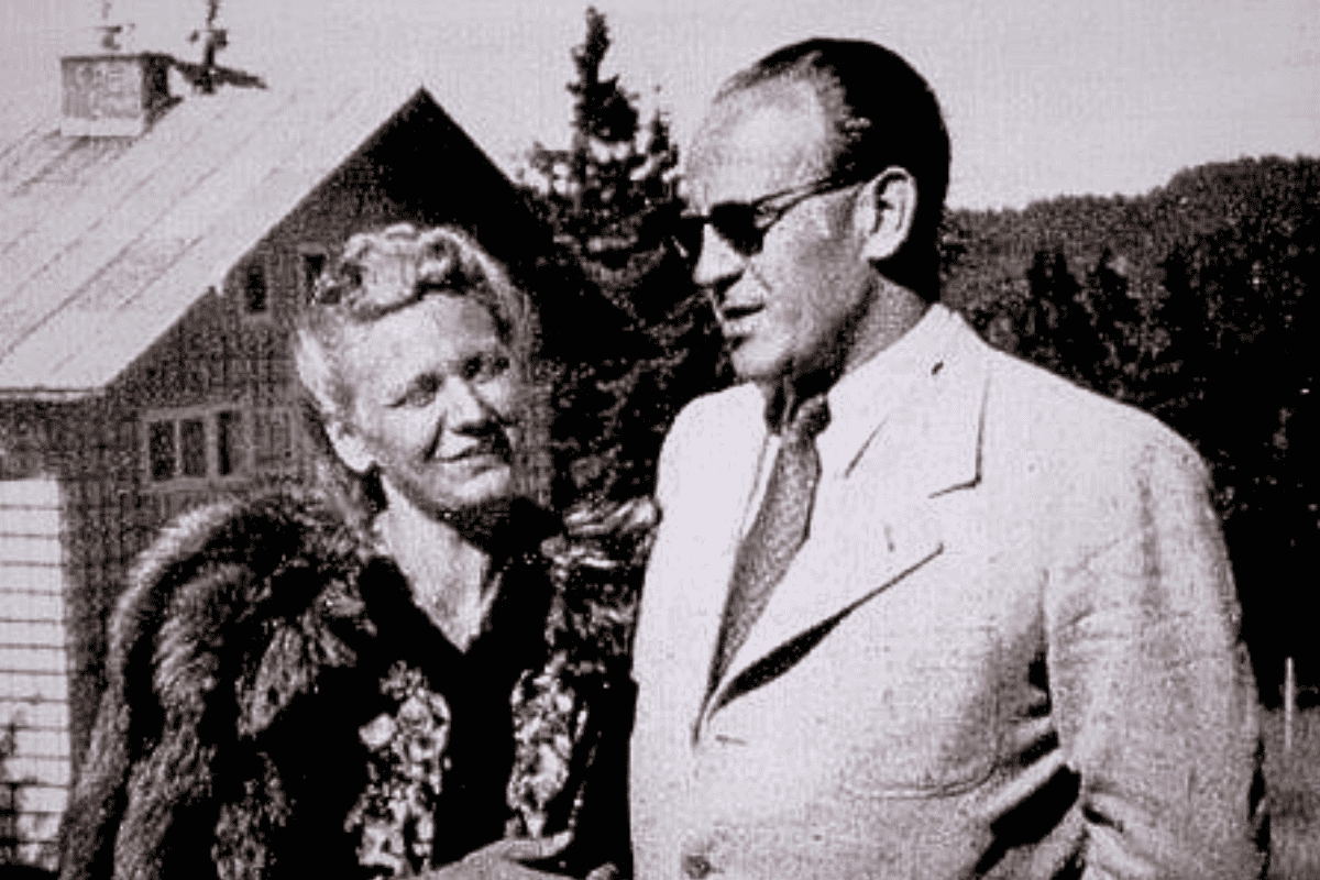 11 Unforgettable Historical Love Stories to Discover