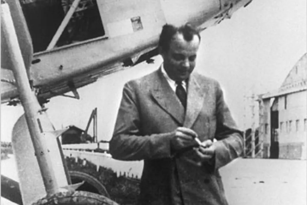 pioneers-of-aviation-antoine-de-saint-exupéry