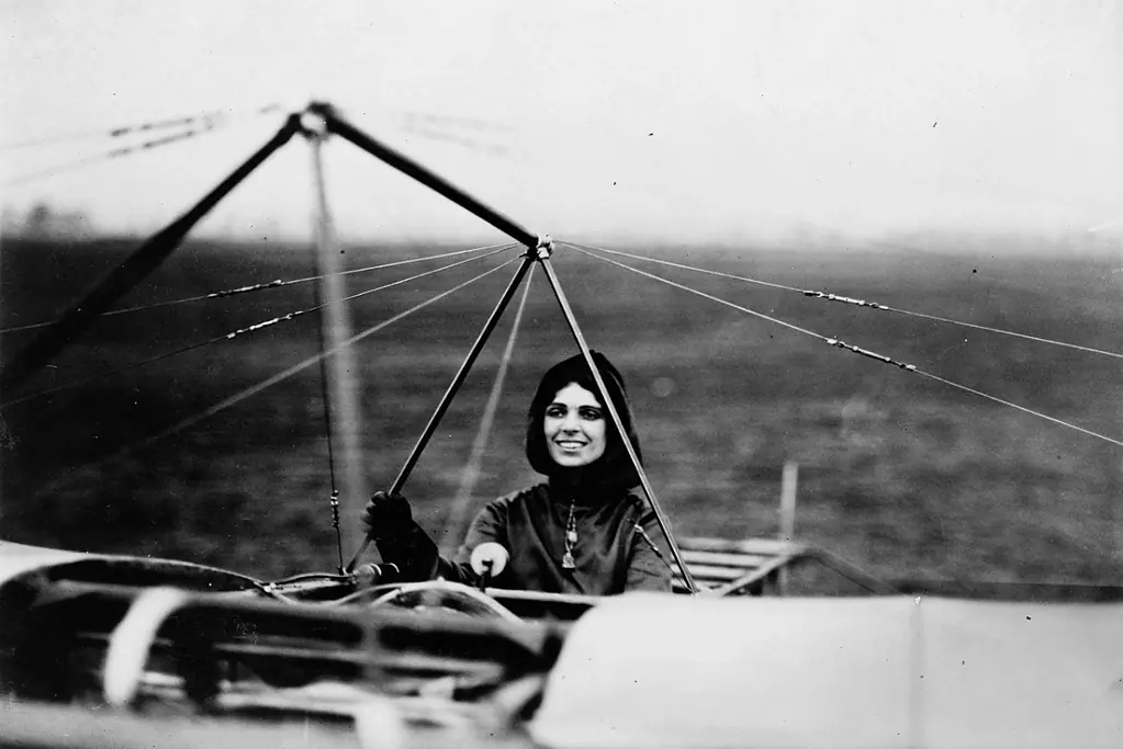 pioneers-of-aviation-harriet-quimby