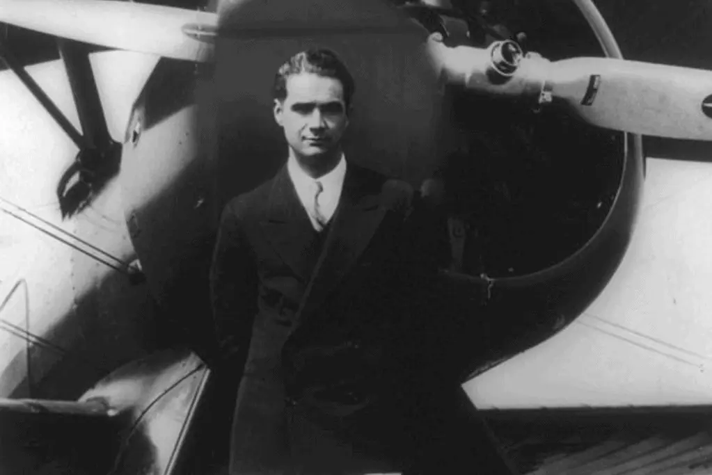 pioneers-of-aviation-howard-hughes