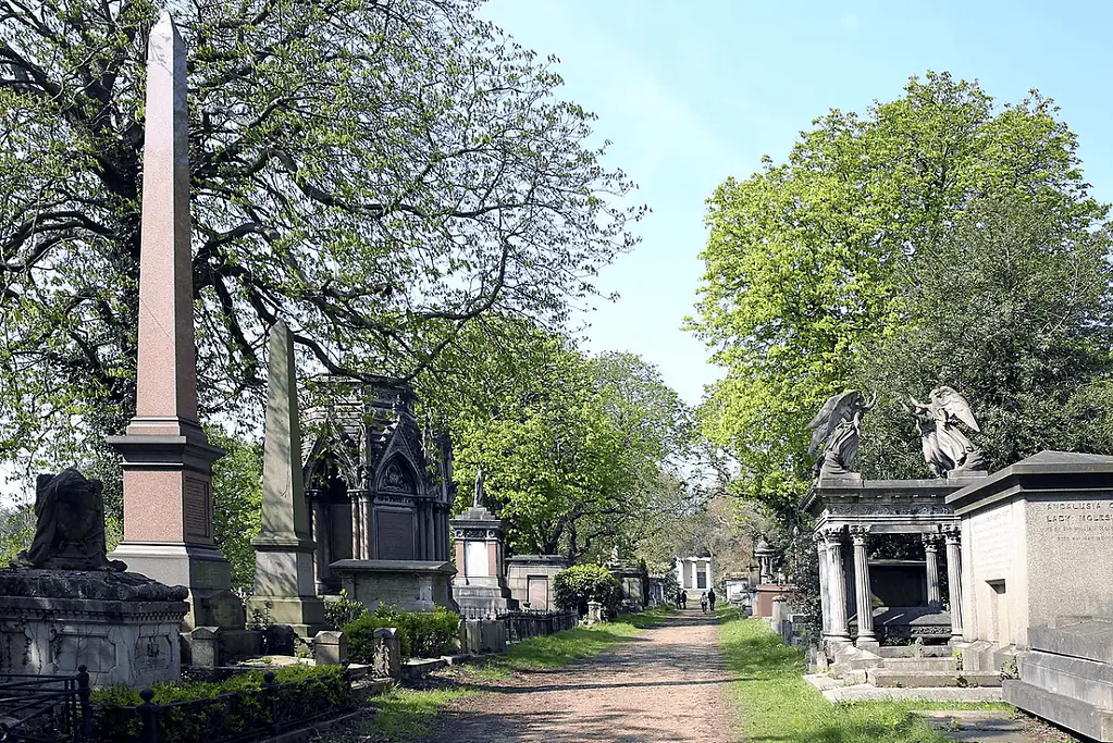 Image of Kensal Green: Where Victorian nobility rub elbows with literary legends for eternity.
