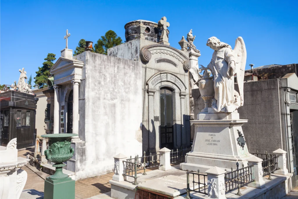 Image of La Recoleta: Where Argentina's elite throw eternity's grandest block party.