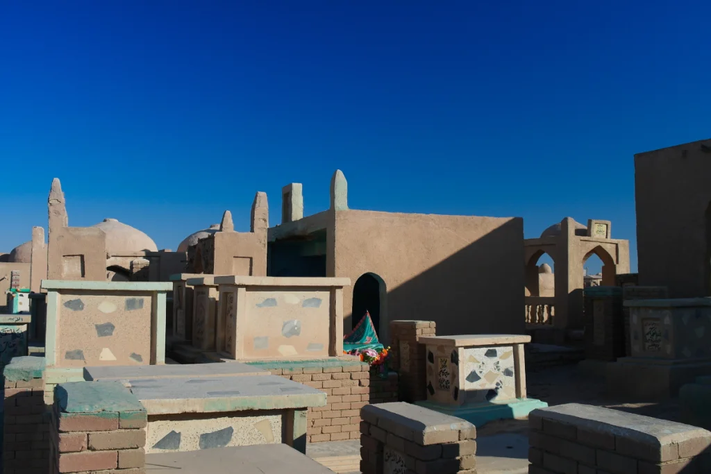Image of tombs at the Wadi-us-Salaam Cemetery in Iraq for a blog post discussing the most famous cemeteries in the world.