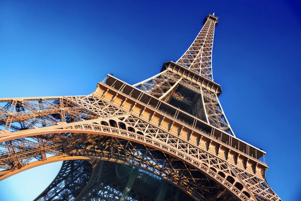 Image of the Eiffel Tower in Paris for a blog post about the tallest buildings in history