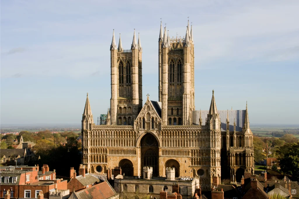 Image of the facade of Lincoln Cathedral