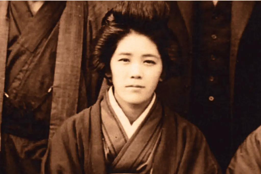 Image of Japanese supercentenarian in her youth.