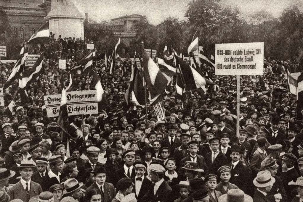 Image of German citizens protesting the terms of the Versailles Treaty following World War I.