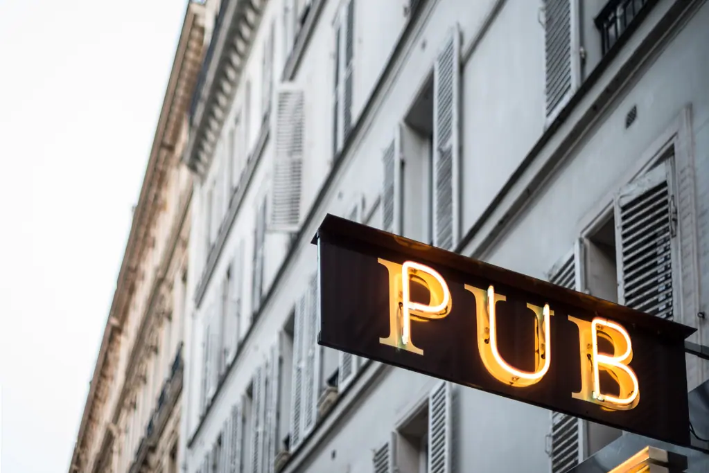 Image of a pub sign for a blog post covering interesting facts about Abraham Lincoln.